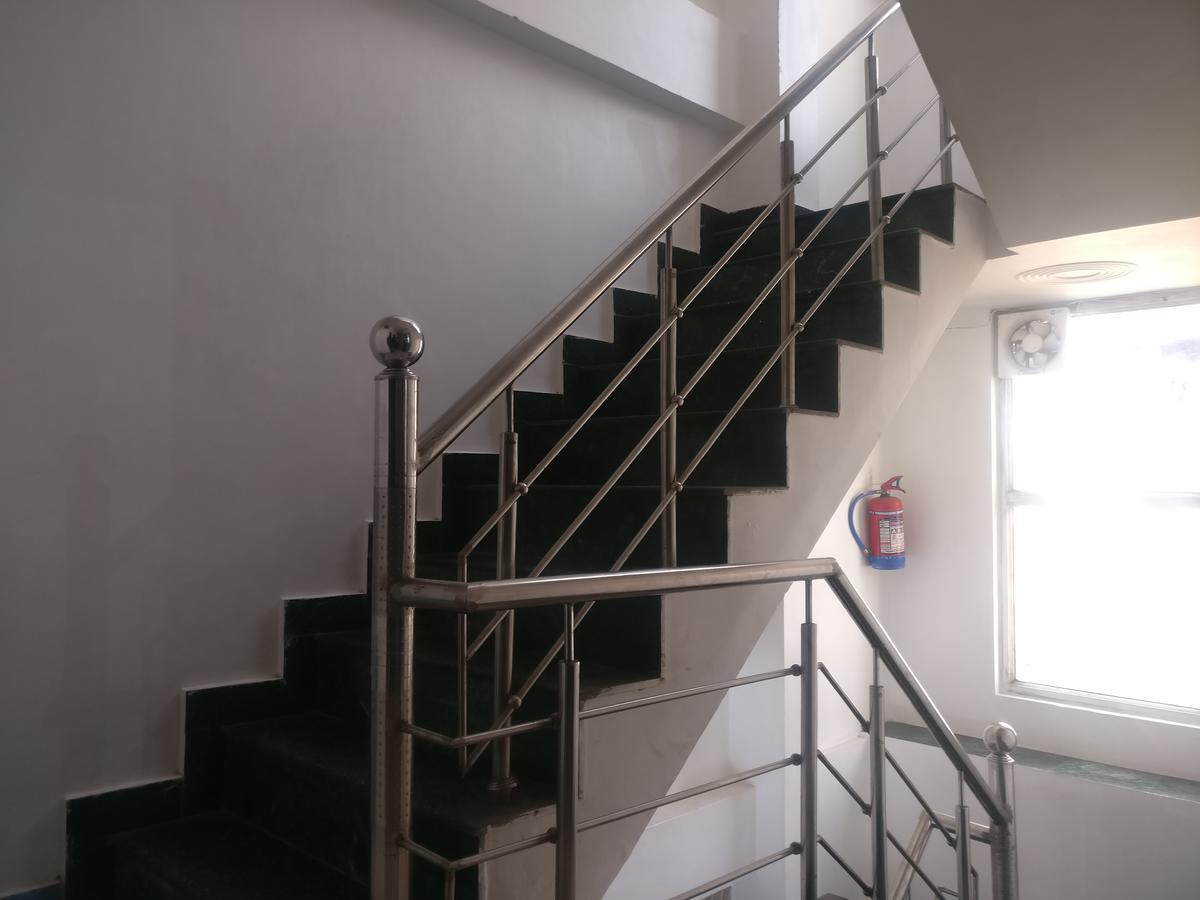 Galaxy Hotel & Restaurant Лансдаун Экстерьер фото
