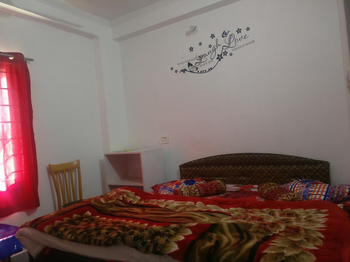 Galaxy Hotel & Restaurant Лансдаун Экстерьер фото
